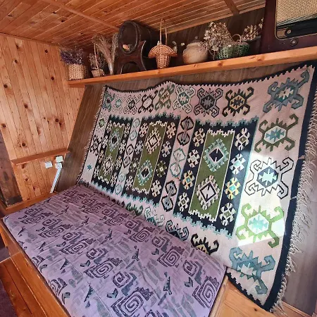 Rustika ヤホリナ