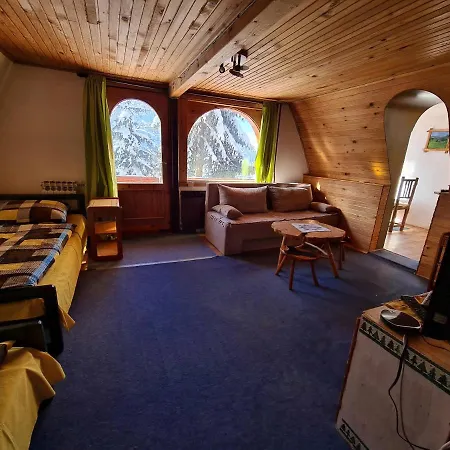 Rustika ヤホリナ