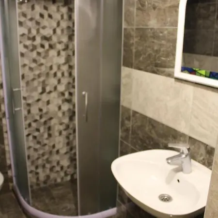 Rustika アパート ヤホリナ